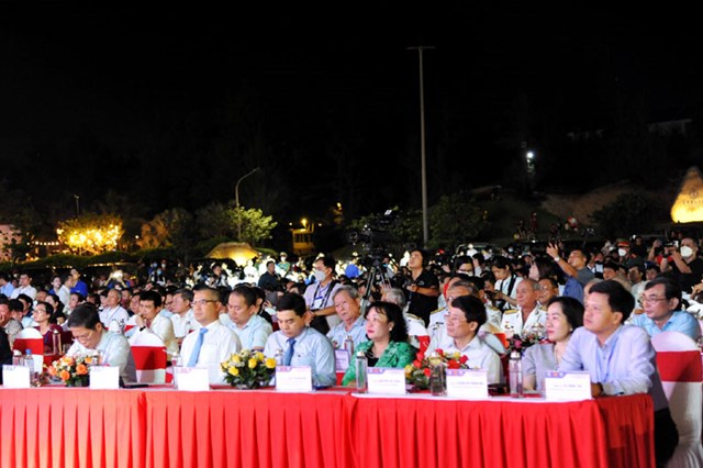 ph225t-trien-ben-vung-kinh-te-bien-gan-voi-bao-ton-da-dang-sinh-hoc-v224-c225c-he-sinh-th225i-bien_1.jpg