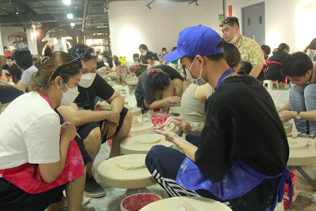 ph225t-trien-l224ng-nghe-gan-voi-du-lich_2.jpg ph225t-trien-l224ng-nghe-gan-voi-du-lich_2.jpg