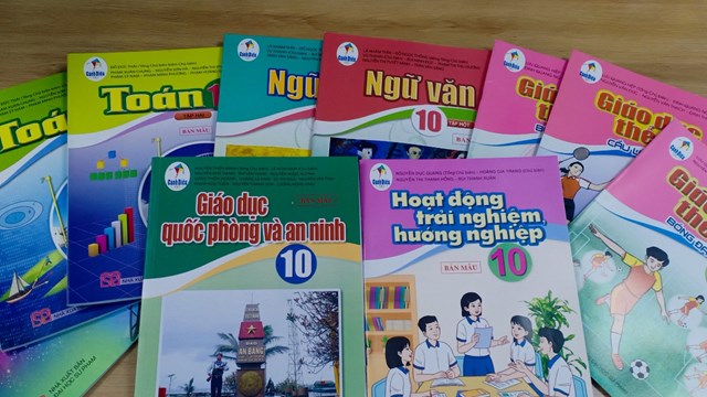 Phê duyệt sách Giáo dục quốc phòng an ninh lớp 10