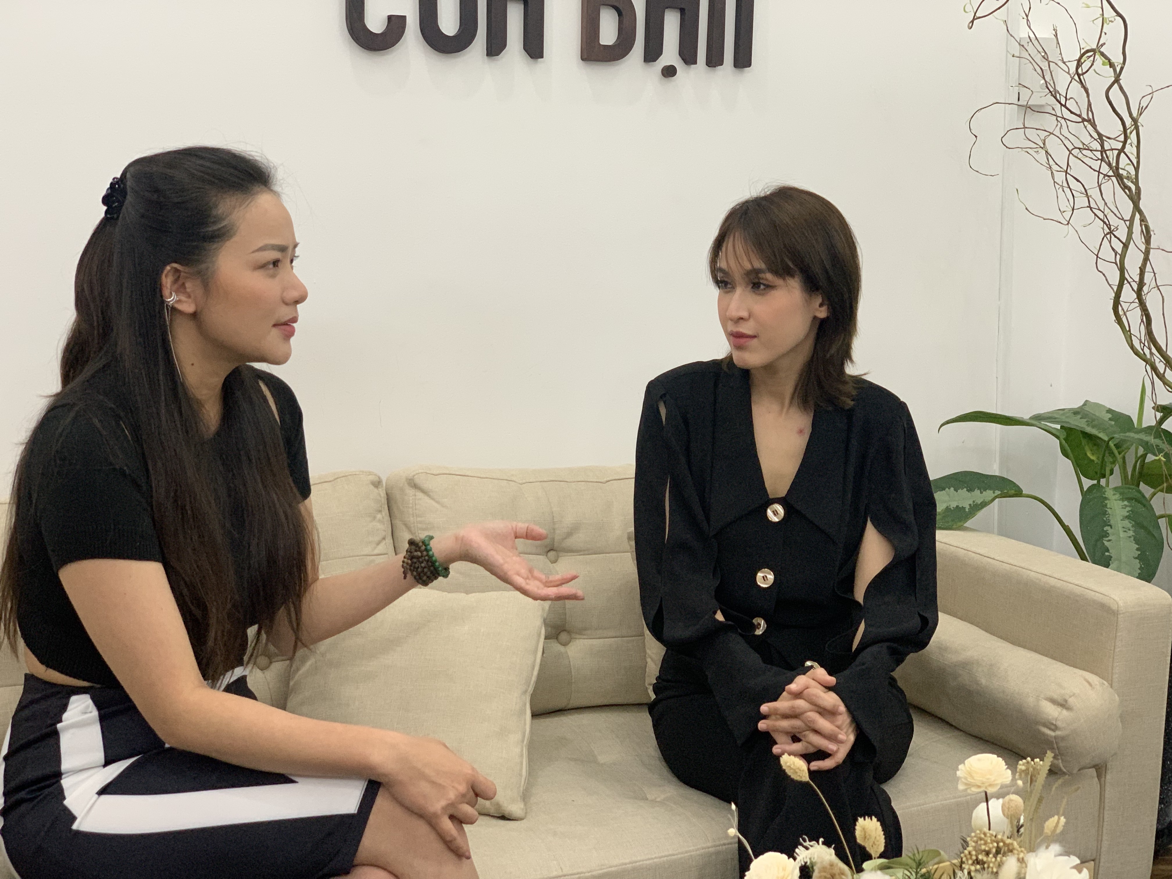 phan-nhu-thao-39nghe-dien-vi234n-cho-m236nh-nhieu-cung-bac-cam-x250c39_2.jpeg