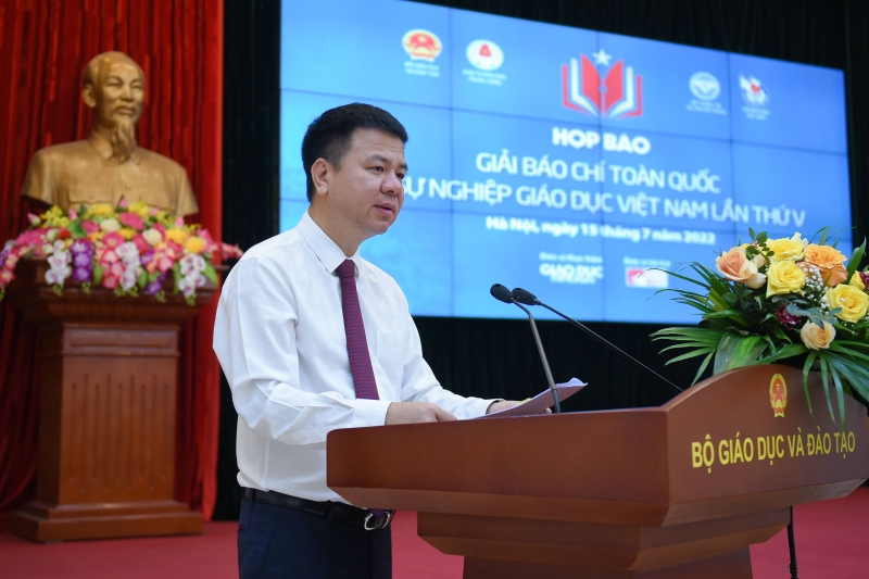 Ông Triệu Ngọc Lâm, Tổng biên tập Báo Giáo dục và Thời đại công bố thể lệ Giải Báo chí toàn quốc Vì sự nghiệp Giáo dục Việt Nam năm 2022.