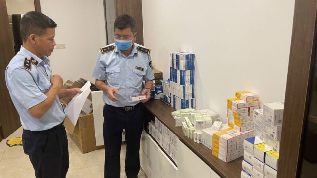 Phát hiện kho thuốc tây không hóa đơn, chứng từ tại căn hộ chung cư cao cấp ở Hà Nội 