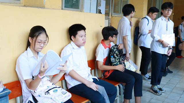 Phụ huynh Hà Nội hồi hộp chờ ‘tỷ lệ chọi’ vào lớp 10 THPT công lập