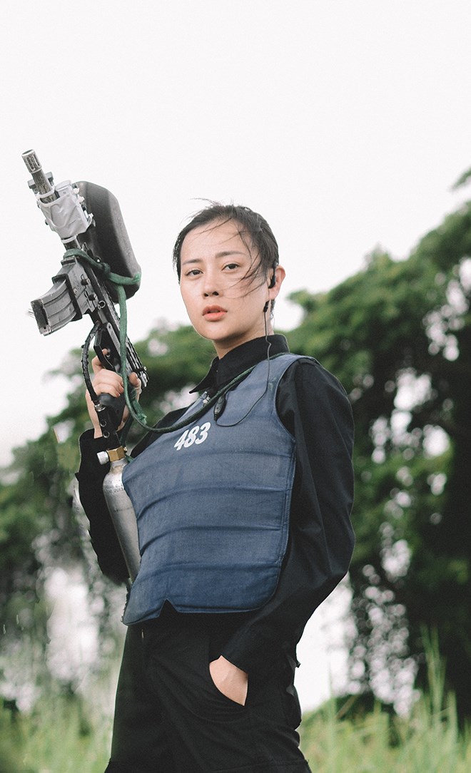 phuong-oanh-cao-th225i-h224-v224-d224n-sao-viet-kh237-chat-ra-sao-khi-dien-trang-phuc-qu226n-nh226n_1.jpg