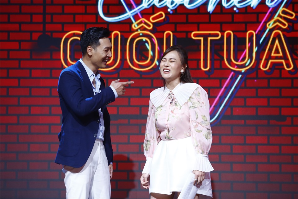 Phương Oanh tung hứng ăn ý với Mạnh Trường trong 