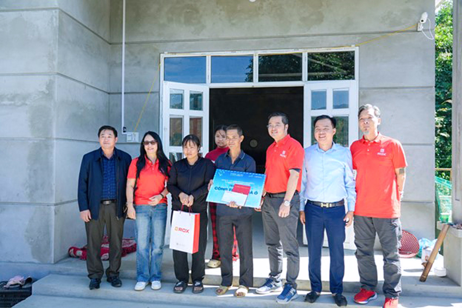 Chung tay dựng mái ấm cho gia đình khó khăn ở Lào Cai