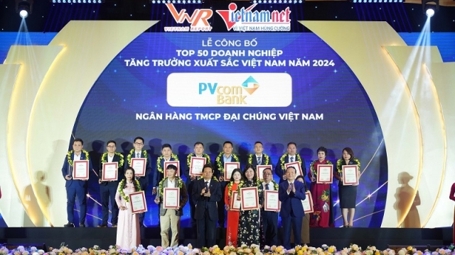 PVcomBank lần thứ 5 liên tiếp được vinh danh doanh nghiệp phát triển nhanh nhất Việt Nam