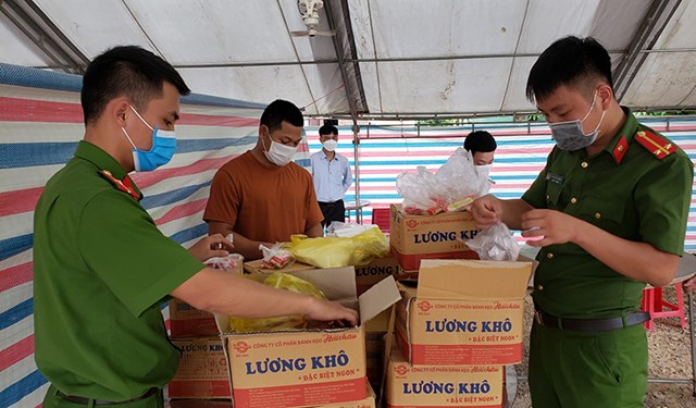 quang-b236nh-chuan-bi-39com-an-nuoc-uong39-ho-tro-nguoi-d226n-tro-ve-tu-c225c-tinh-th224nh-ph237a-nam_2.jpg