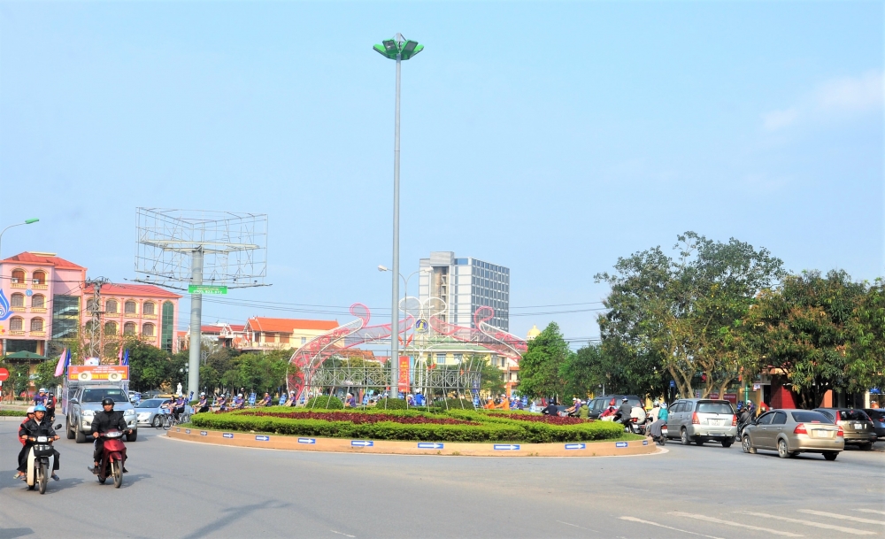 Quảng Bình: Nhiều địa điểm thực hiện Chỉ thị 16, khẩn trương truy vết tại chợ, cảng cá, trung tâm thương mại