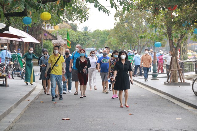 quang-nam-do224n-kh225ch-quoc-te-dau-ti234n-tham-quan-pho-co-hoi-an_3.jpg quang-nam-do224n-kh225ch-quoc-te-dau-ti234n-tham-quan-pho-co-hoi-an_3.jpg