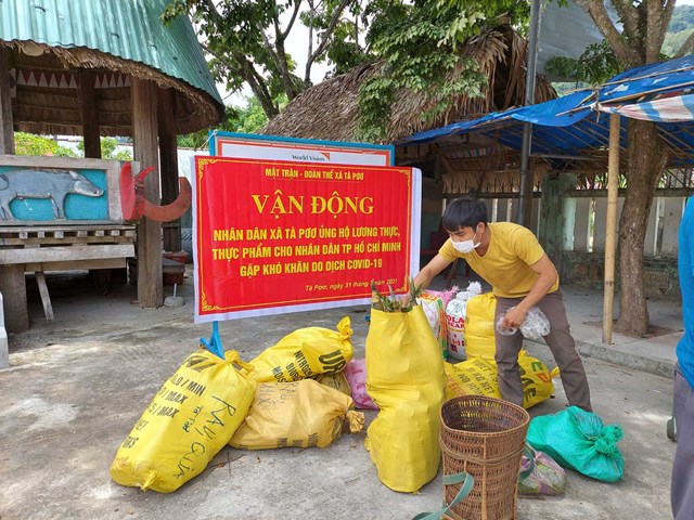 quang-nam-mao-danh-chu-tich-huyen-xin-244ng-do224n-ngoc-hai-10-tan-gao_1.jpg quang-nam-mao-danh-chu-tich-huyen-xin-244ng-do224n-ngoc-hai-10-tan-gao_1.jpg