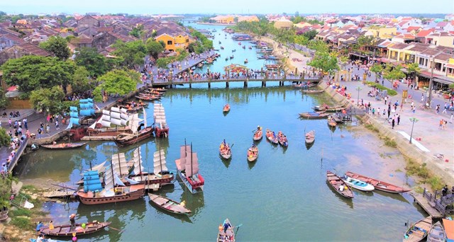 quang-nam-se-d243n-3-chuyen-bay-cho-hon-300-kh225ch-du-lich-quoc-te_1.jpg