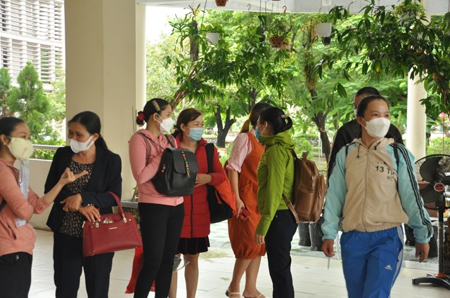 quang-nam-tam-ho227n-thi-vi234n-chuc-ng224nh-gi225o-duc-do-mua-lu_2.jpg quang-nam-tam-ho227n-thi-vi234n-chuc-ng224nh-gi225o-duc-do-mua-lu_2.jpg