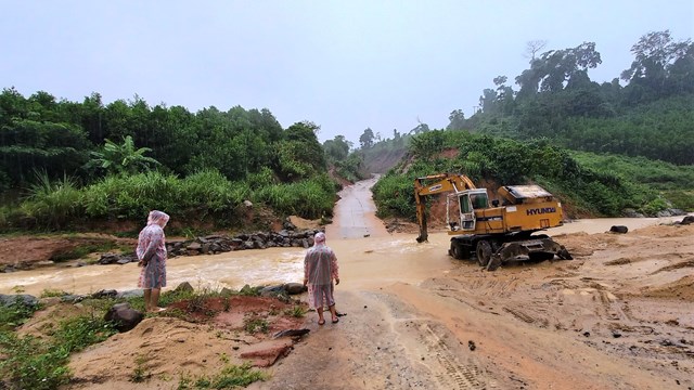 Quảng Nam: Tập trung khắc phục hậu quả bão số 5