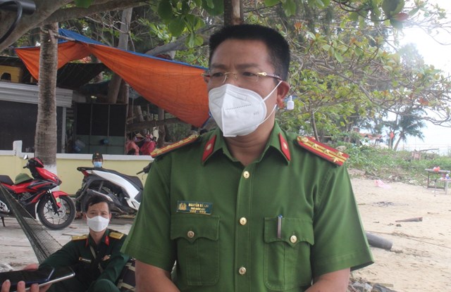 quang-nam-thuyen-truong-l225i-ca-n244-bi-lat-tr234n-bien-n243i-g236_2.jpg quang-nam-thuyen-truong-l225i-ca-n244-bi-lat-tr234n-bien-n243i-g236_2.jpg