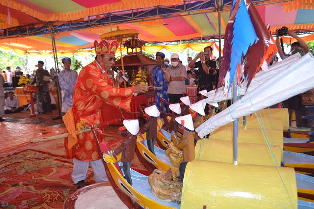 quang-ng227i-le-khao-le-the-l237nh-ho224ng-sa-o-dao-l253-son_1.jpg quang-ng227i-le-khao-le-the-l237nh-ho224ng-sa-o-dao-l253-son_1.jpg