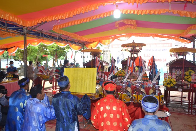 quang-ng227i-le-khao-le-the-l237nh-ho224ng-sa-o-dao-l253-son_2.jpg quang-ng227i-le-khao-le-the-l237nh-ho224ng-sa-o-dao-l253-son_2.jpg