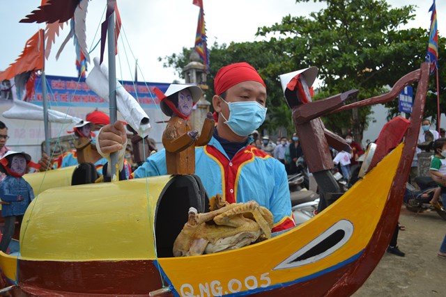 quang-ng227i-le-khao-le-the-l237nh-ho224ng-sa-o-dao-l253-son_3.jpg quang-ng227i-le-khao-le-the-l237nh-ho224ng-sa-o-dao-l253-son_3.jpg