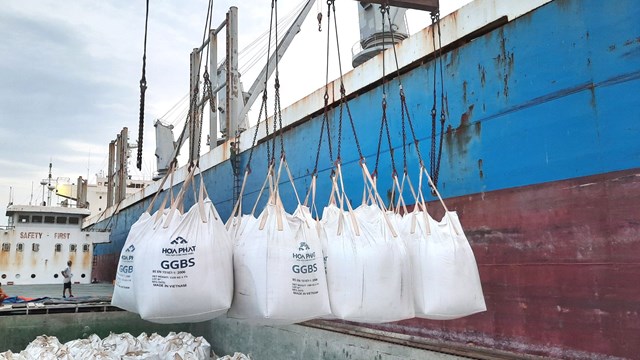 Quảng Ngãi: Tập đoàn Hòa Phát sẽ đầu tư thêm dây chuyền nghiền S95