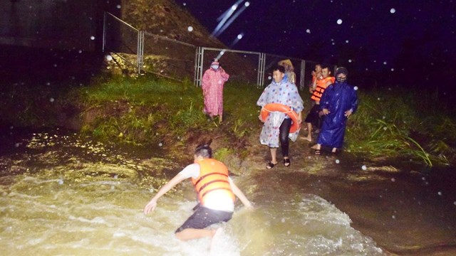 Quảng Ngãi: Thanh niên đi thả lưới bị nước cuốn trôi tử vong