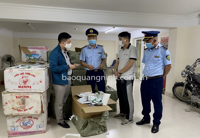 quang-ninh-bat-vu-van-chuyen-lau-kit-test-covid-19-lon-nhat-tu-truoc-den-nay_1.jpg quang-ninh-bat-vu-van-chuyen-lau-kit-test-covid-19-lon-nhat-tu-truoc-den-nay_1.jpg
