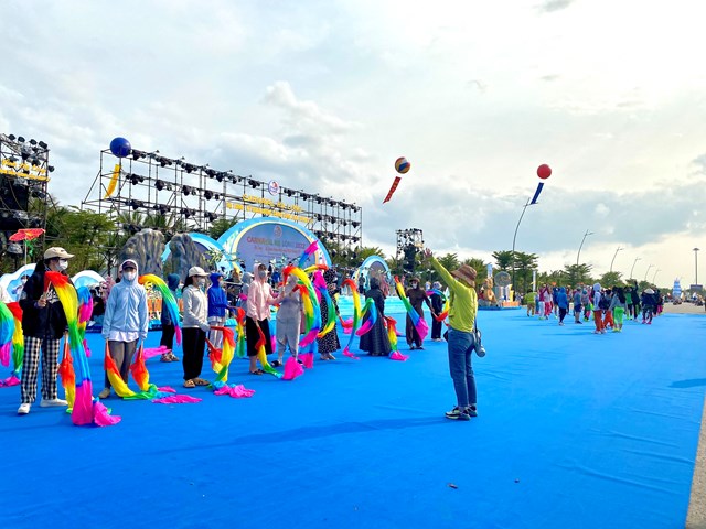 quang-ninh-carnaval-ha-long-39tat-bat39-truoc-gio-g_1.jpg quang-ninh-carnaval-ha-long-39tat-bat39-truoc-gio-g_1.jpg