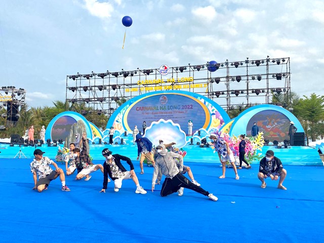 quang-ninh-carnaval-ha-long-39tat-bat39-truoc-gio-g_2.jpg quang-ninh-carnaval-ha-long-39tat-bat39-truoc-gio-g_2.jpg