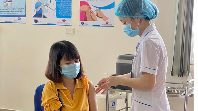 Quảng Ninh: Phấn đấu hoàn thành tiêm vacine mũi 2 trong tháng 10