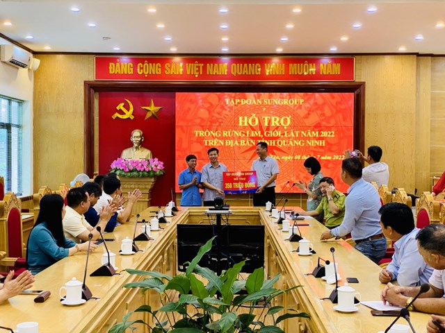 quang-ninh-tiep-nhan-5-ty-dong-ho-tro-trong-rung-go-lon-tu-tap-do224n-sungroup_1.jpg quang-ninh-tiep-nhan-5-ty-dong-ho-tro-trong-rung-go-lon-tu-tap-do224n-sungroup_1.jpg