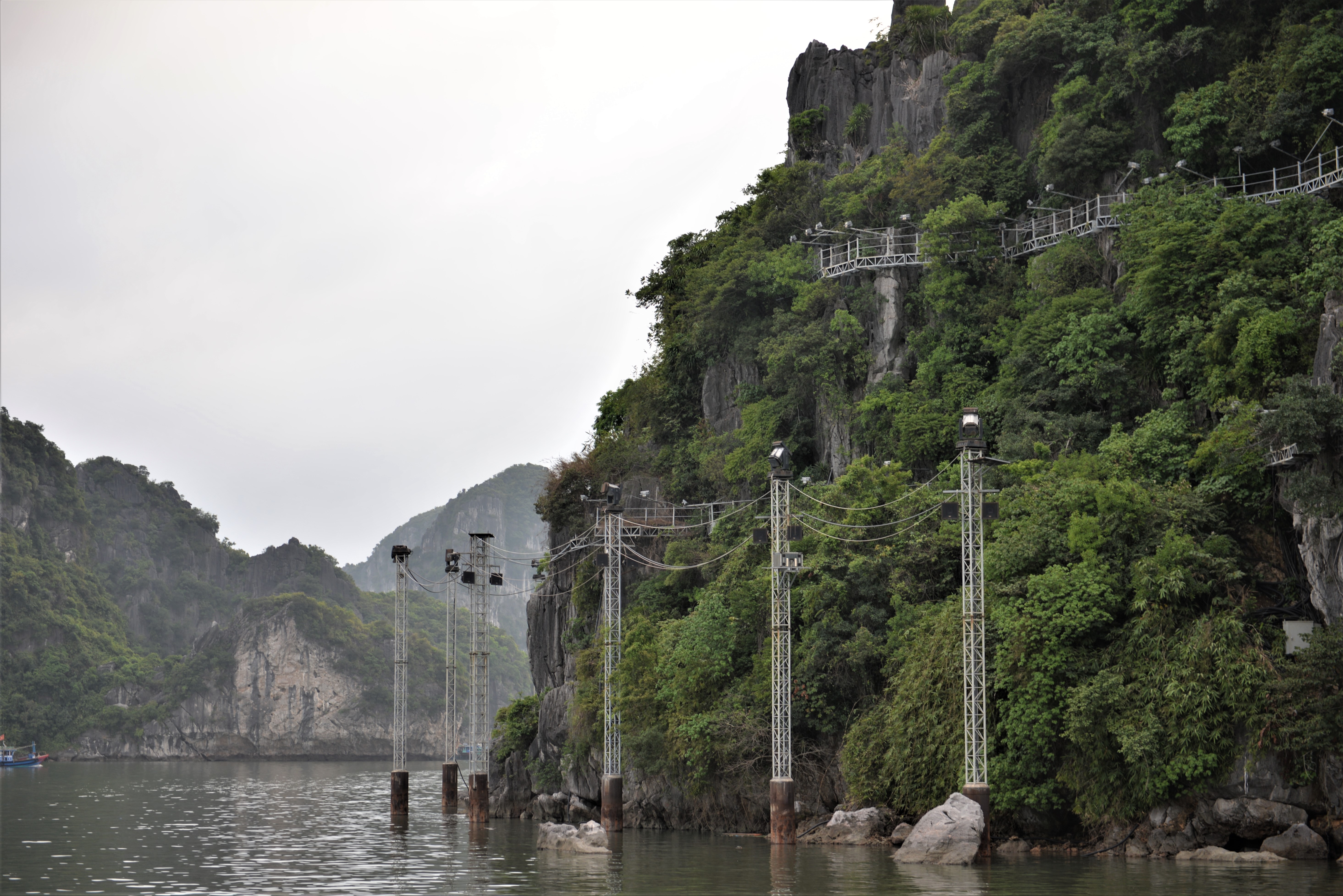 quang-ninh-v236-sao-du-225n-chieu-s225ng-vinh-ha-long-h224ng-tram-ty-dong-kh244ng-the-quyet-to225n_2.jpg quang-ninh-v236-sao-du-225n-chieu-s225ng-vinh-ha-long-h224ng-tram-ty-dong-kh244ng-the-quyet-to225n_2.jpg