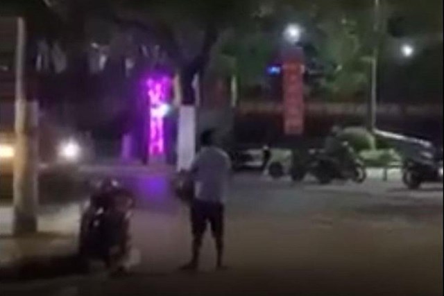 quang-tri-nguoi-d224n-244ng-c243-39h224nh-dong-la39-o-ng227-tu-duong-l224-ai_1.jpg quang-tri-nguoi-d224n-244ng-c243-39h224nh-dong-la39-o-ng227-tu-duong-l224-ai_1.jpg