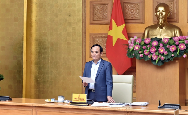 Phó Thủ tướng Trần Lưu Quang chủ trì phiên họp của Hội đồng thẩm định Quy hoạch hệ thống cảng cá, khu neo đậu tránh trú bão cho tàu cá thời kỳ 2021-2030, tầm nhìn đến năm 2050. Ảnh VGP/Hải Minh.