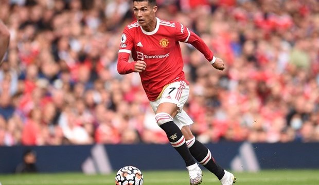 Quỹ lương của Manchester United tăng sau thương vụ chiêu mộ Ronaldo