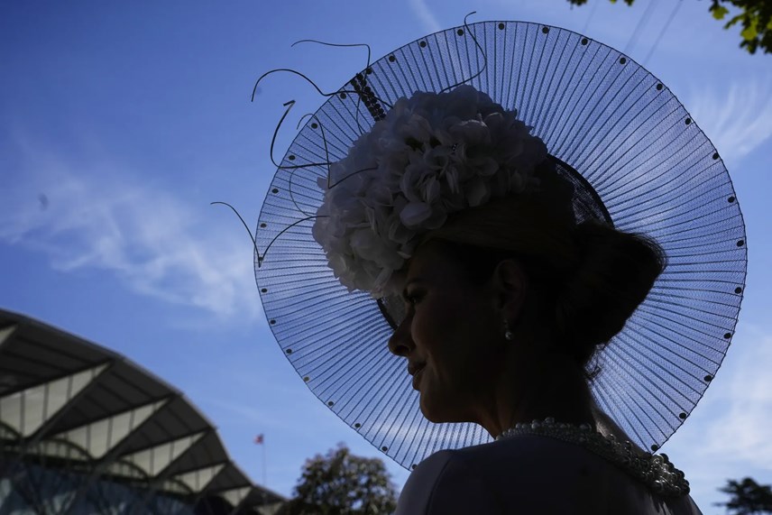 royal-ascot-le-hoi-dua-ngua-voi-39dress-code39-mu-doc-d225o_8.jpg