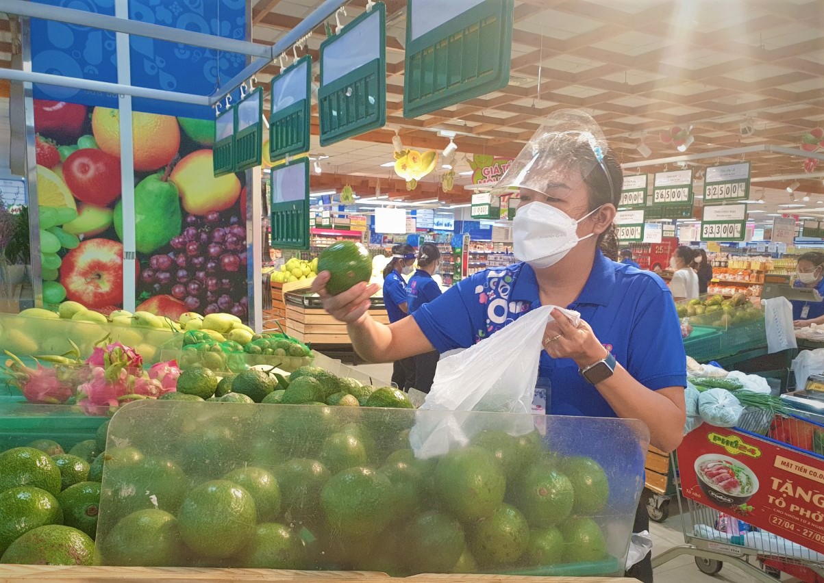 Saigon Co.op tiếp tục giảm giá hàng hóa và tích cực giải cứu nông sản