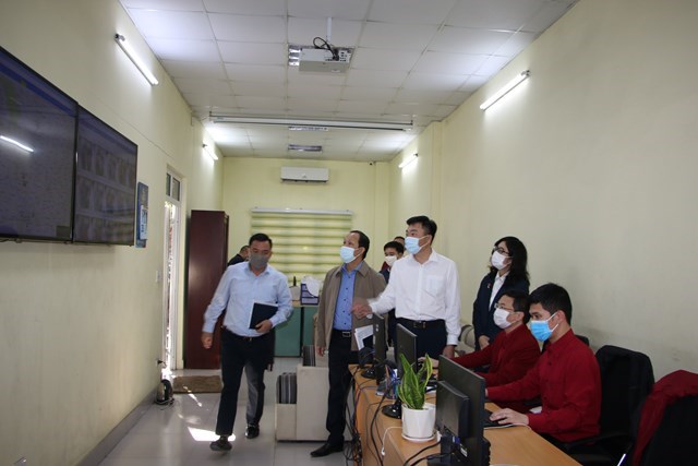 sau-3112-tu-choi-dang-kiem-phat-tien-xe-kinh-doanh-van-tai-kh244ng-lap-camera_2.jpg sau-3112-tu-choi-dang-kiem-phat-tien-xe-kinh-doanh-van-tai-kh244ng-lap-camera_2.jpg