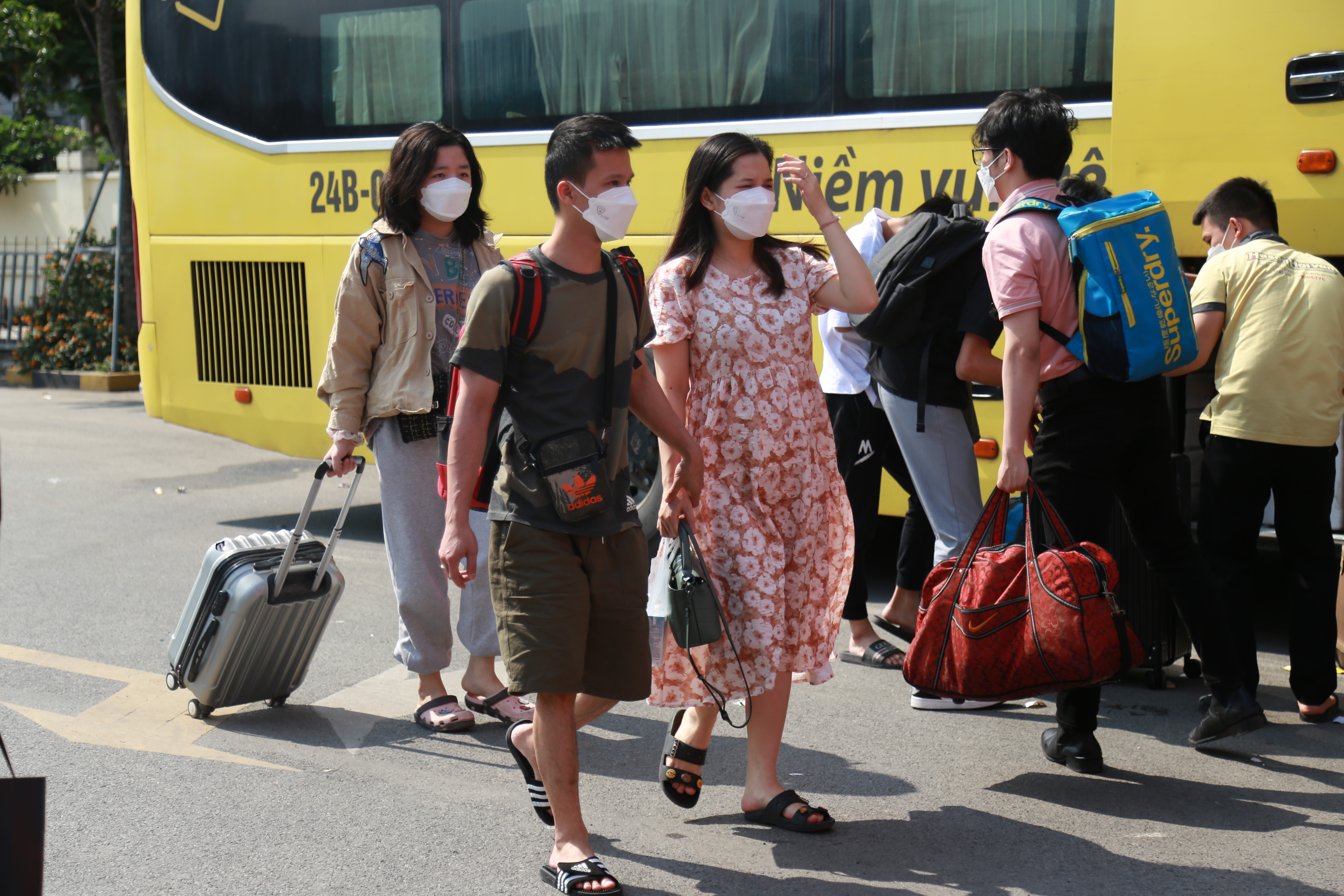 sau-ky-nghi-le-nguoi-d226n-249n-249n-tro-ve-h224-noi_3.jpg sau-ky-nghi-le-nguoi-d226n-249n-249n-tro-ve-h224-noi_3.jpg