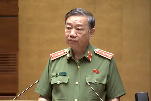 Bộ trưởng Tô Lâm: Các đối tượng cũng sẵn sàng nhận làm giả hầu hết các bằng cấp, kể cả của các trường đại học ngành y, dược và nhiều giấy tờ quan trọng khác - Ảnh: VGP/LS Bộ trưởng Tô Lâm: Các đối tượng cũng sẵn sàng nhận làm giả hầu hết các bằng cấp, kể cả của các trường đại học ngành y, dược và nhiều giấy tờ quan trọng khác - Ảnh: VGP/LS