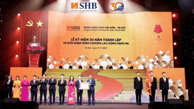 SHB nhận Huân chương Lao động hạng Ba nhân kỷ niệm 30 năm thành lập 