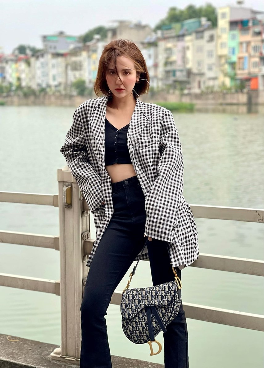 so-k232-nhan-sac-kim-so-yeon-voi-huyen-lizzie-cua-2-phi234n-ban-39thuong-ng224y-nang-ve39_7.jpg so-k232-nhan-sac-kim-so-yeon-voi-huyen-lizzie-cua-2-phi234n-ban-39thuong-ng224y-nang-ve39_7.jpg