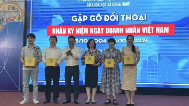 Sở KH&CN Hải Phòng tổ chức gặp gỡ đối thoại với doanh nghiệp nhận ngày Doanh nhân Việt Nam