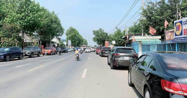 “Sóng” đầu tư đang dồn về Phú Mỹ (Bà Rịa – Vũng Tàu), phòng công chứng đông nghịt người