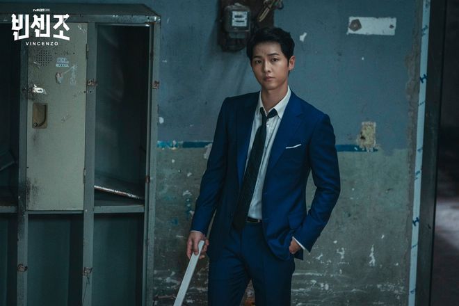 Song Joong Ki thể hiện khí chất trùm mafia thế nào trong phim mới 'Vincenzo'? - ảnh 2