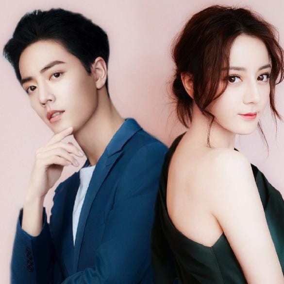 Địch Lệ Nhiệt Ba và Tiêu Chiến. Ảnh: Xinhua.