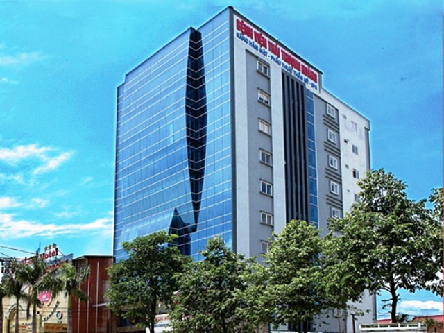 Cổ phần TTH Group (viết tắt là TTH Group) liên tục đầu tư, xây dựng các bệnh viện lớn tại khu vực Bắc Trung Bộ. Doanh nghiệp này có trụ sở đóng tại 28 Nguyễn Sỹ Sách, TP. Vinh, Nghệ An.