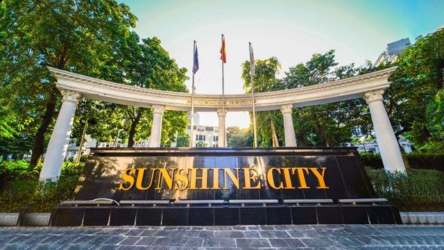 Sunshine Group lọt TOP 10 Thương hiệu Xuất sắc Việt Nam 2022