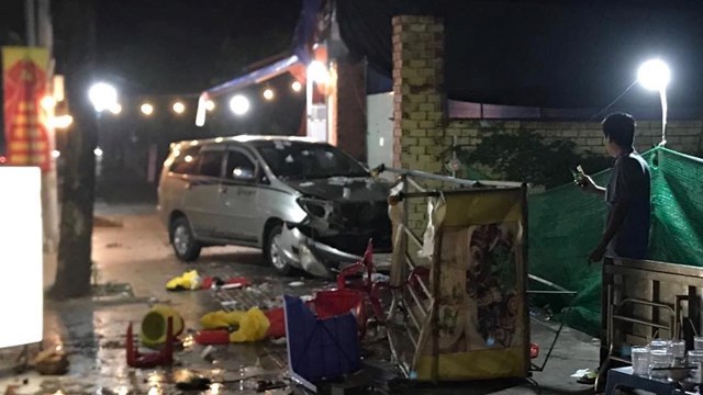 Tài xế xe ô tô lao vào quán ốc khiến 3 người thương vong tại Đồng Nai ra trình diện 