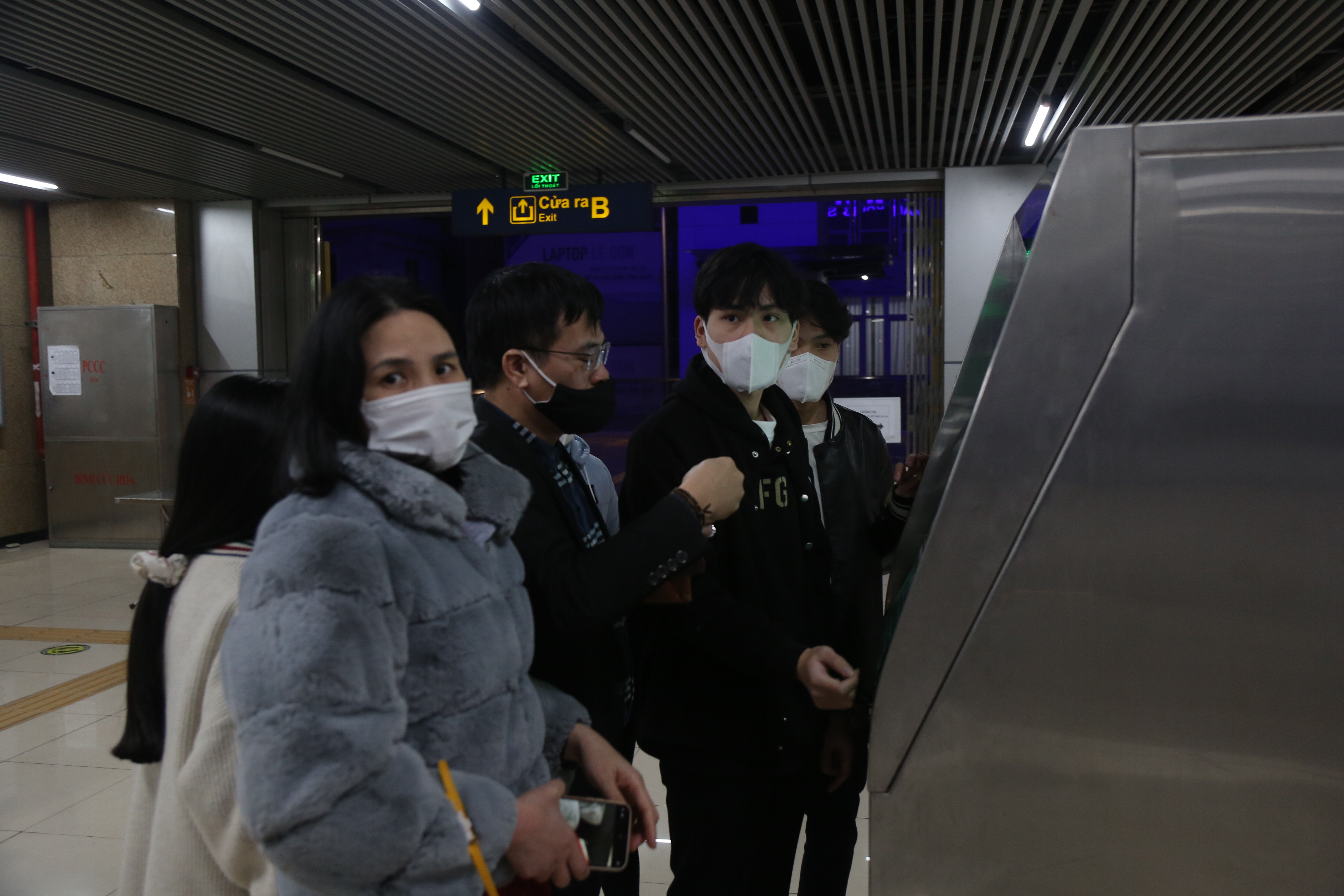 t224u-dien-c225t-linh-h224-d244ng-d244ng-nghit-nguoi-ng224y-tet_9.jpg t224u-dien-c225t-linh-h224-d244ng-d244ng-nghit-nguoi-ng224y-tet_9.jpg