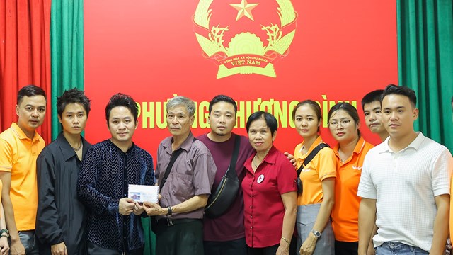 Tùng Dương, Tăng Duy Tân ủng hộ hơn 370 triệu đồng cho nạn nhân vụ cháy chung cư mini