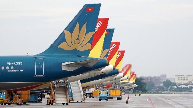 Tạm dừng bay 42 máy bay để kiểm tra động cơ